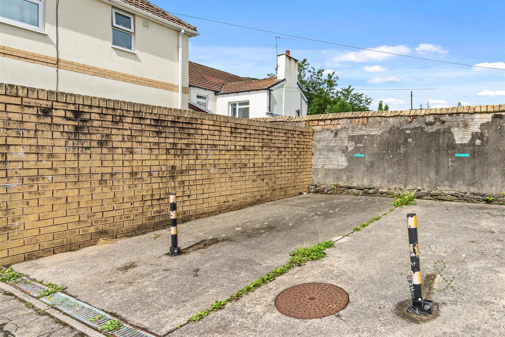 Cardiff Road, Taffs Well (14).jpg