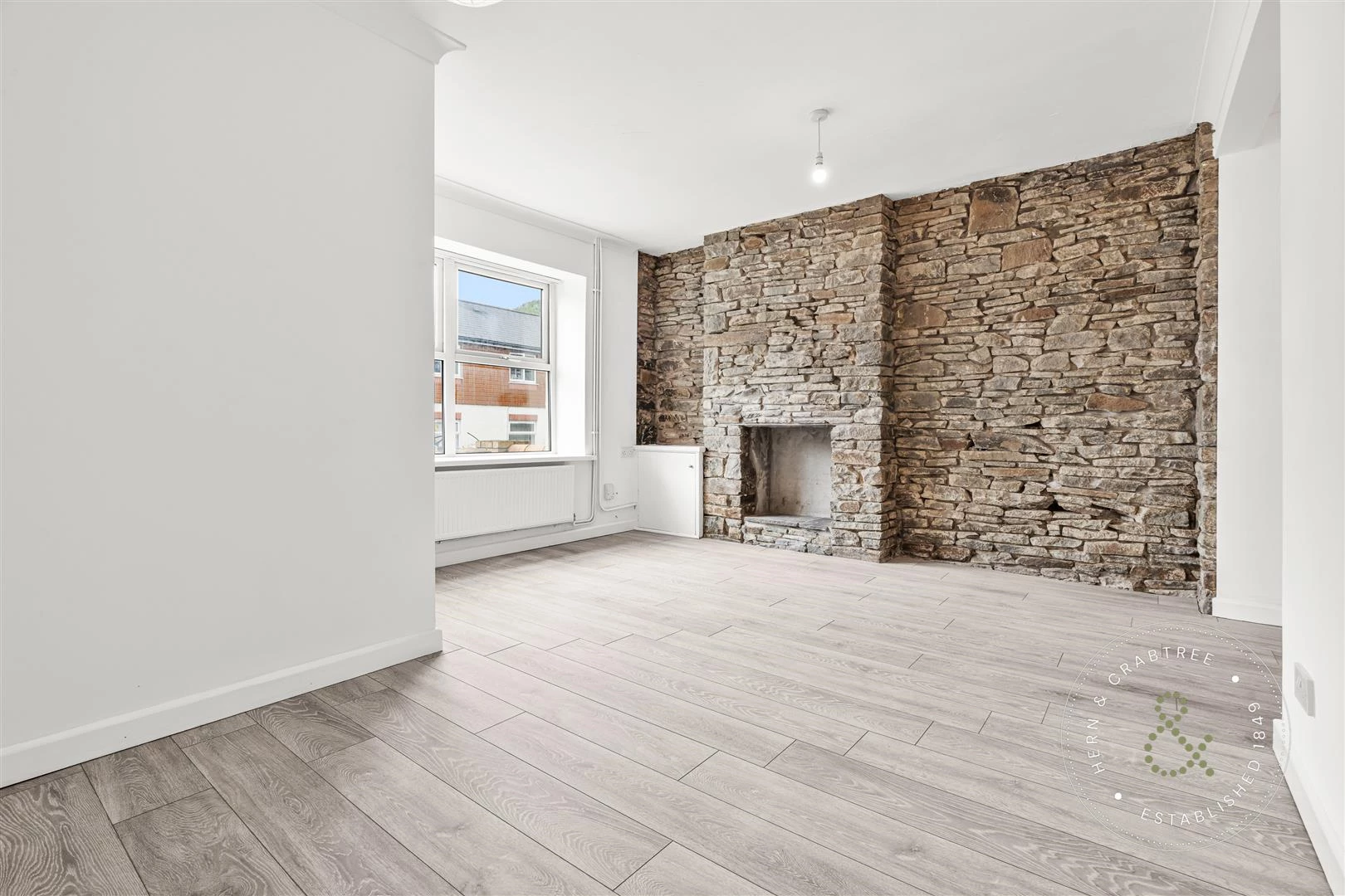 Cardiff Road, Taffs Well (10).jpg