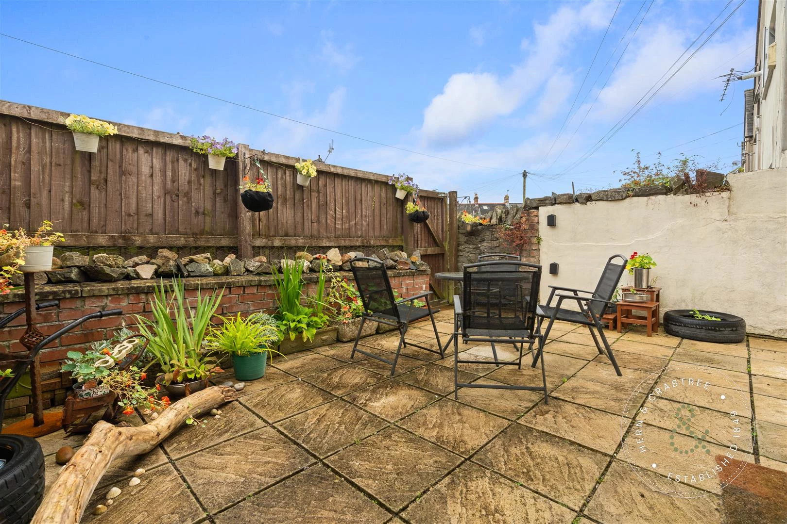 Neville Street, Hern Crabtree (14).jpg