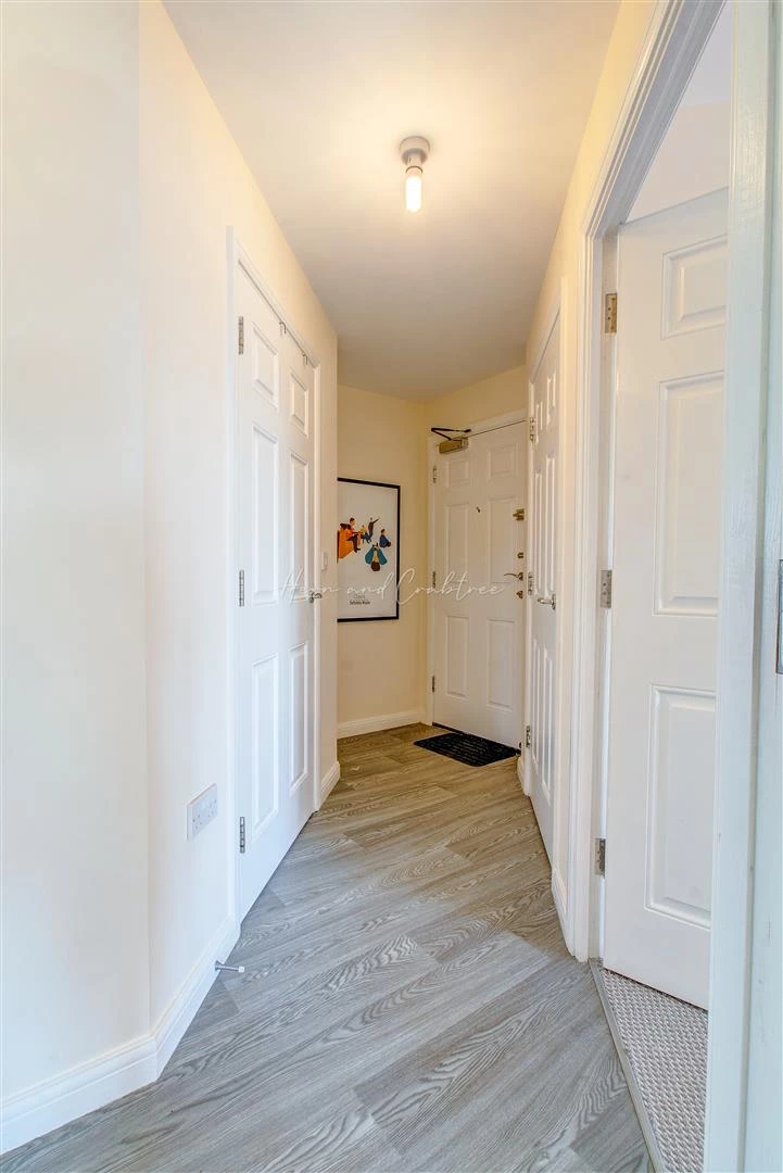 Ffordd James Mcghan, HernCrabtree (8).jpg