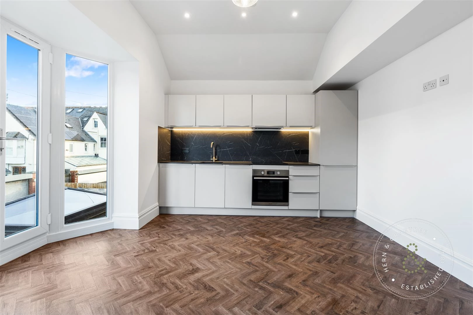 Cathedral Road Aprts, Five, HernCrabtree (11).jpg