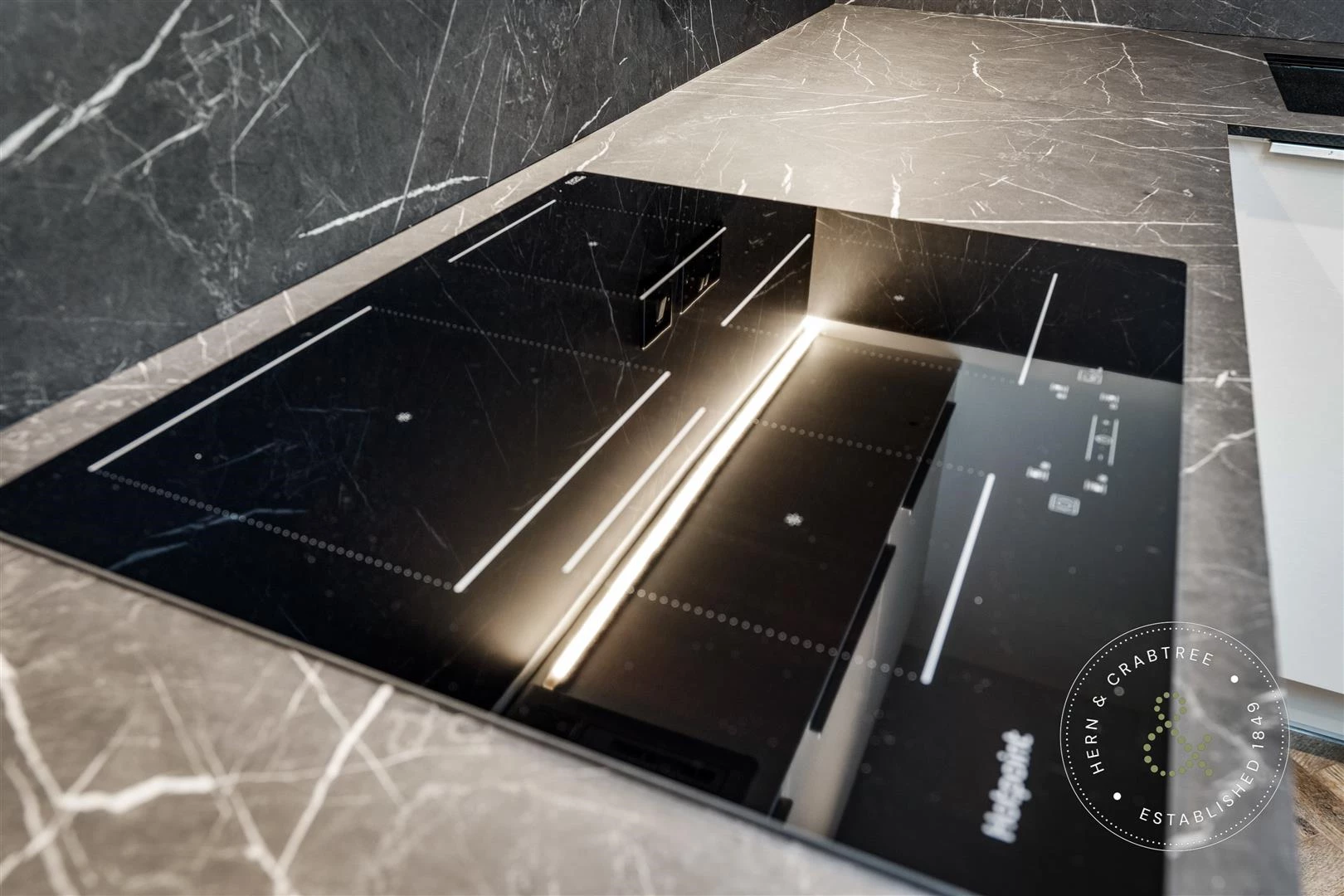 Cathedral Road, Apt 3, HernCrabtree (19).jpg