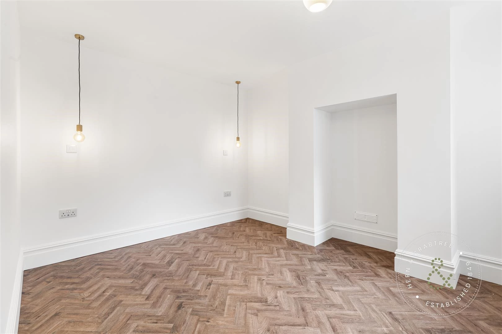 Cathedral Road, Apt 3, HernCrabtree (10).jpg