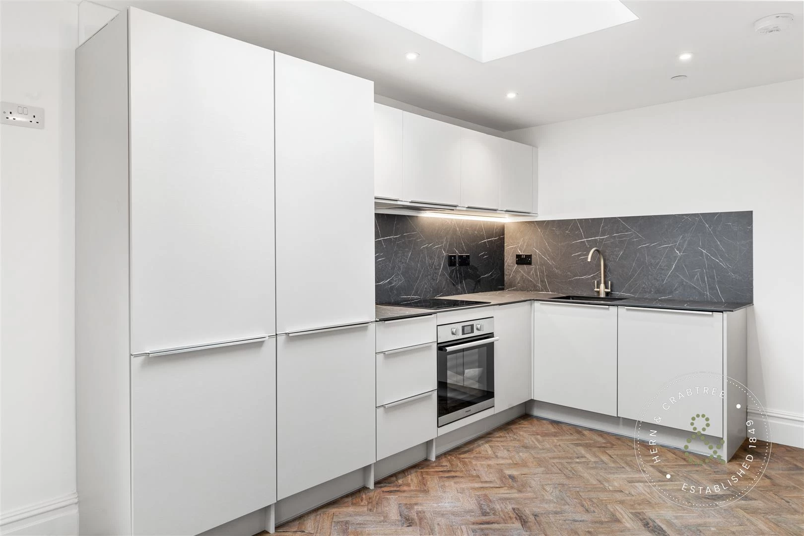 Cathedral Road, Apt 3, HernCrabtree (4).jpg