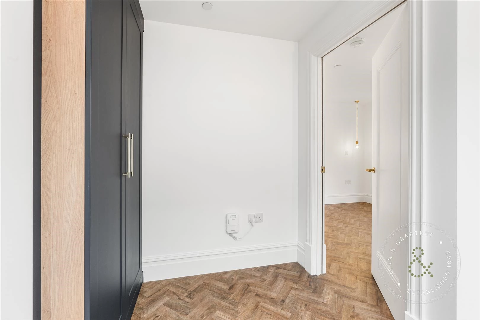 Cathedral Road, Apt 3, HernCrabtree (8).jpg