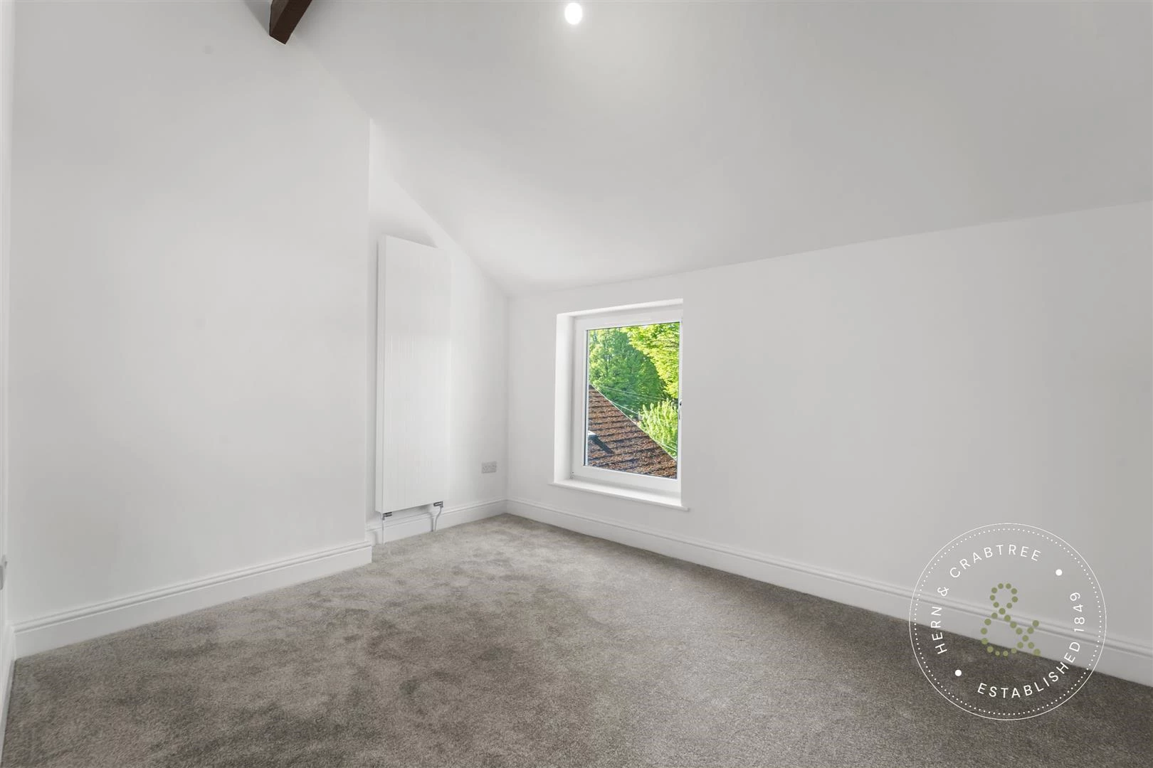 207 Cathedral Rd flat 5-4.jpg
