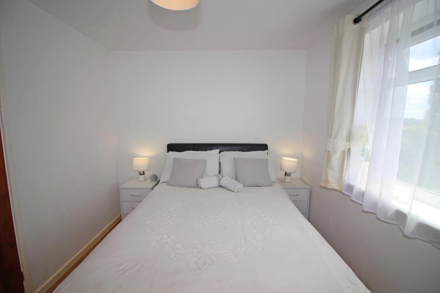 Bed 1.jpg