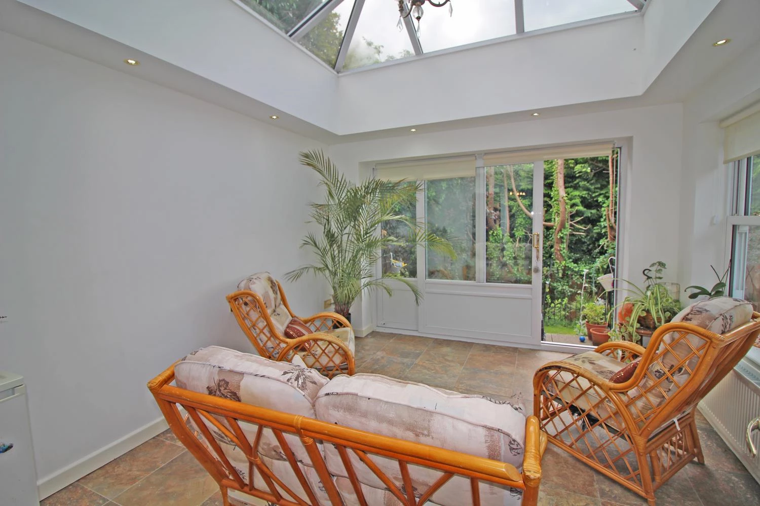 Garden room 1.jpg