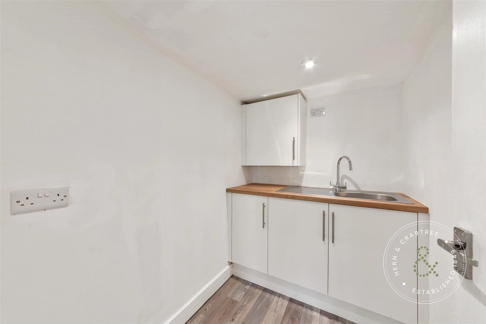 Studio Kitchenette