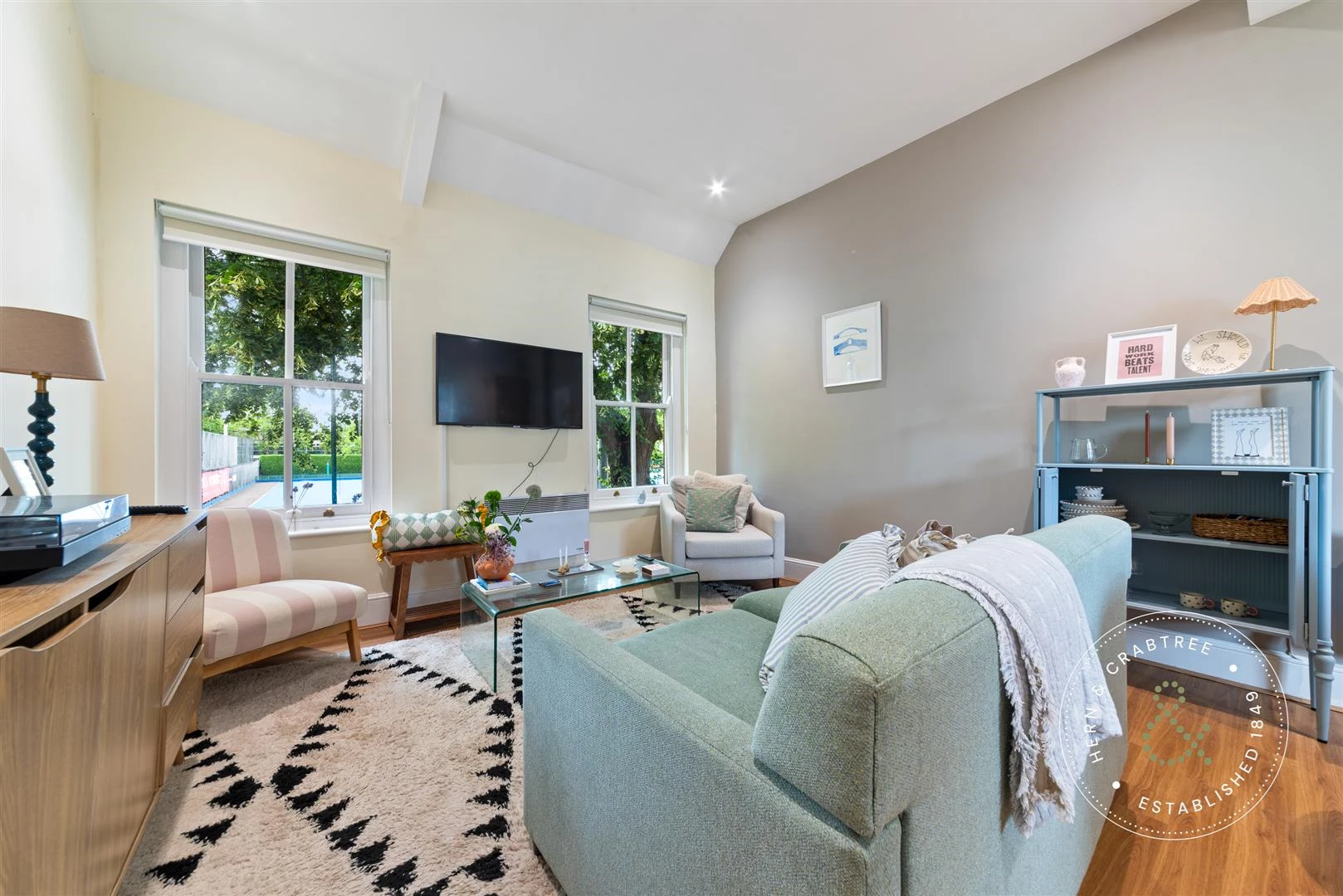 Lounge/Kitchen
