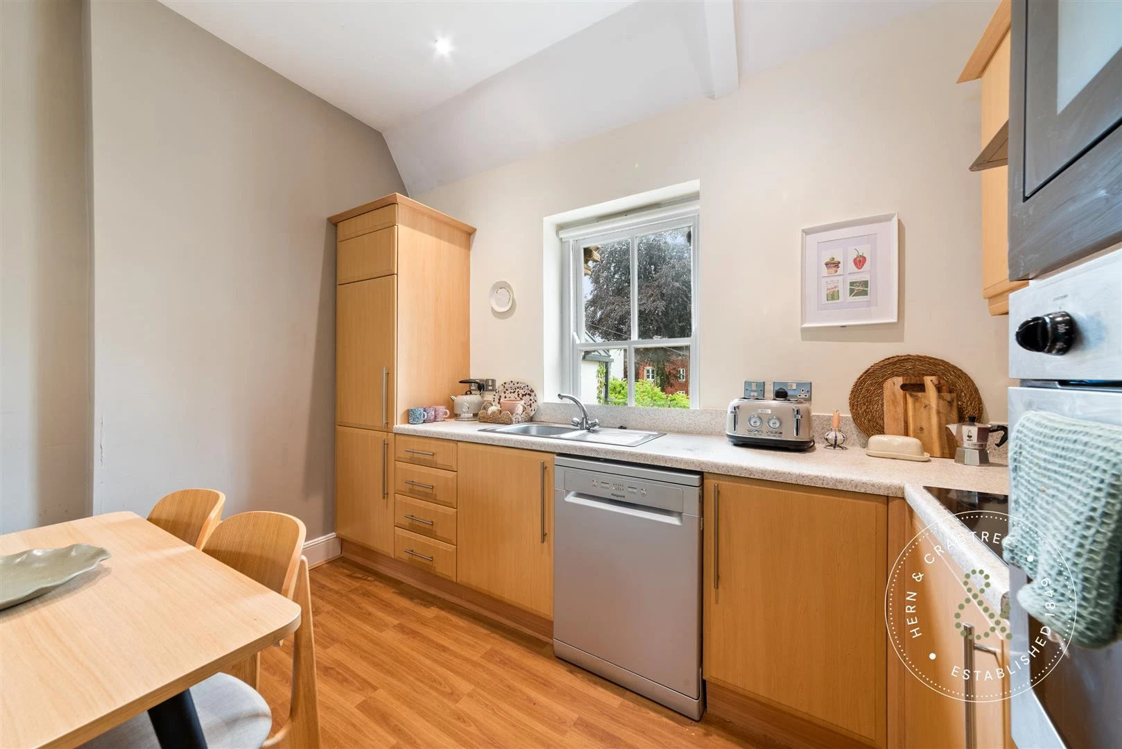 Lounge/Kitchen