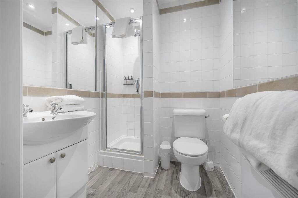 ENSUITE.jpeg