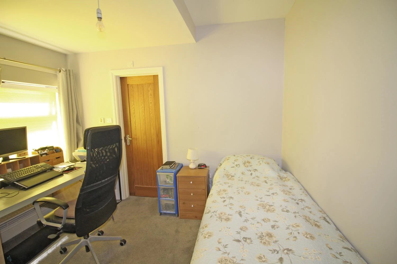 Bed 2.jpg