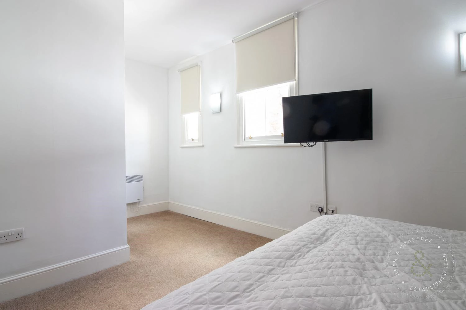 Flat 6, 74-76 Cathedral House-2.jpg