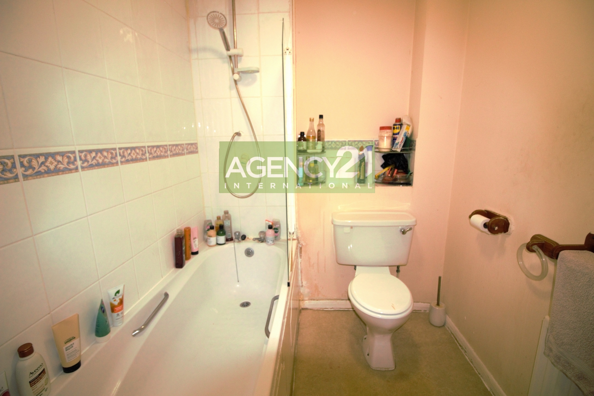 Photo 12