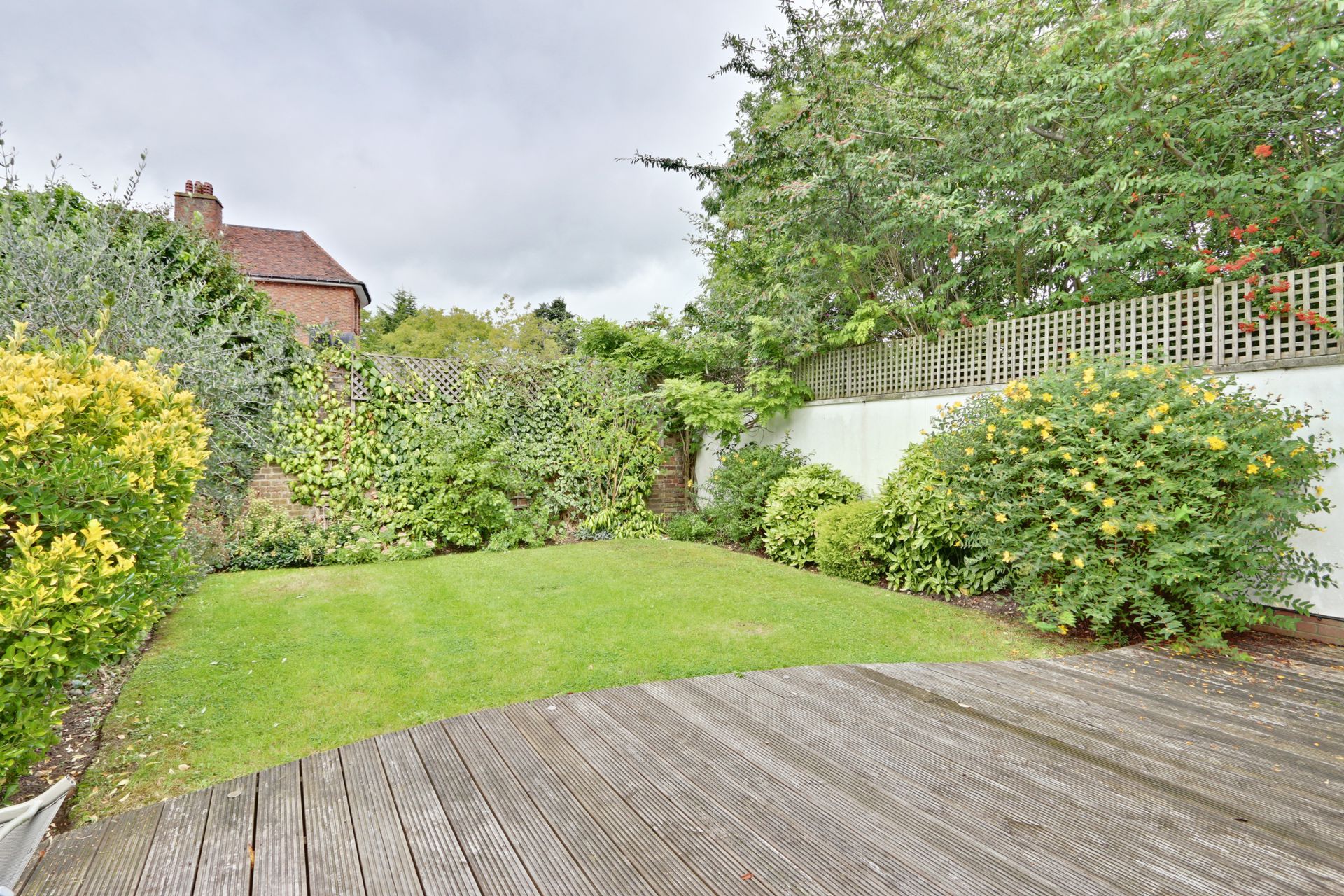 Property To Rent Verwood Drive, Hadley Wood, EN4 3 Bedroom House through Jason Oliver Properties