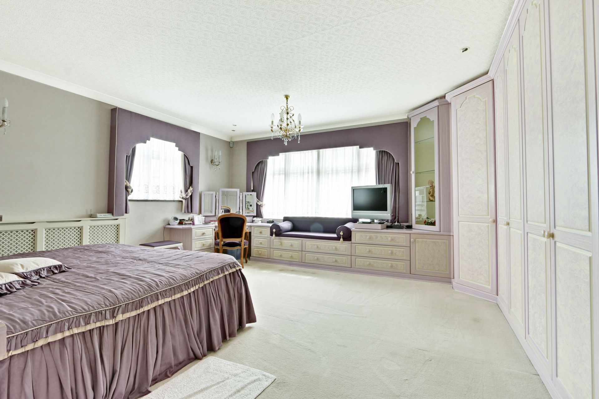 Property For Sale Hadley Common, Hadley Common, EN5 4 Bedroom