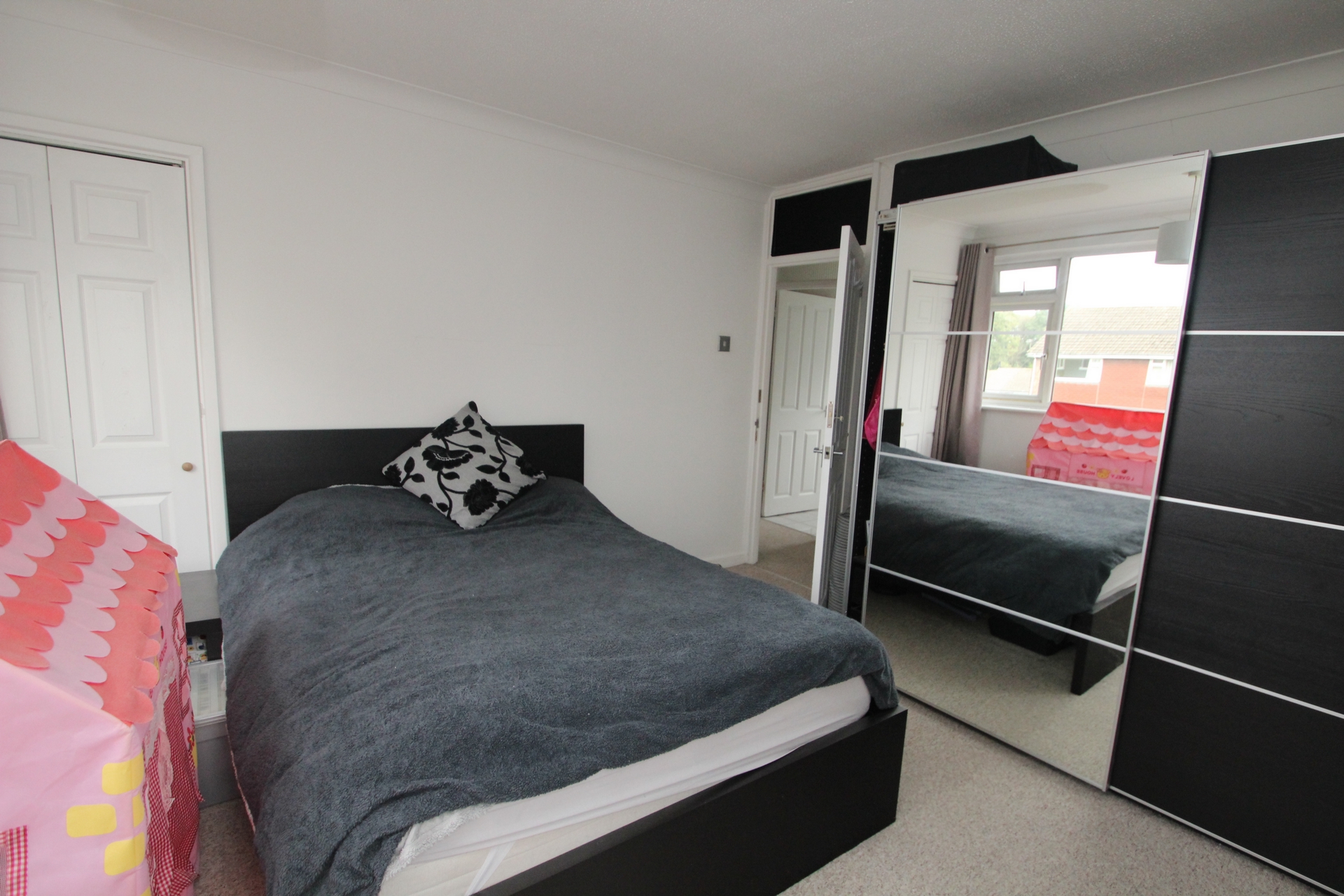 Property For Sale Clareville Road, Orpington, BR5 2 Bedroom