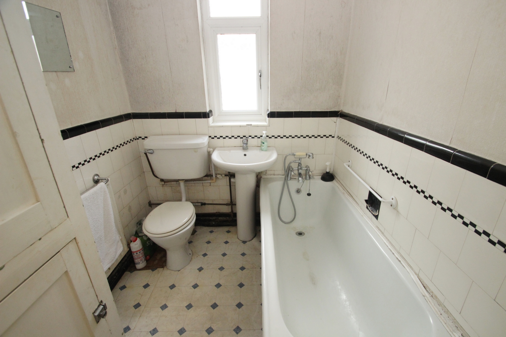 Property For Sale Merton Gardens, Petts Wood, BR5 3 Bedroom Bungalow