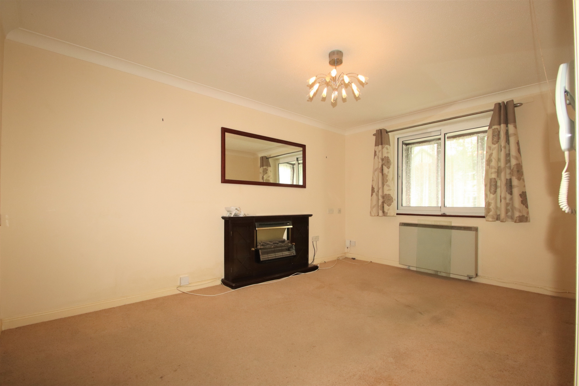 Property For Sale Magpie Hall Lane, Bromley, BR2 1 Bedroom Flat