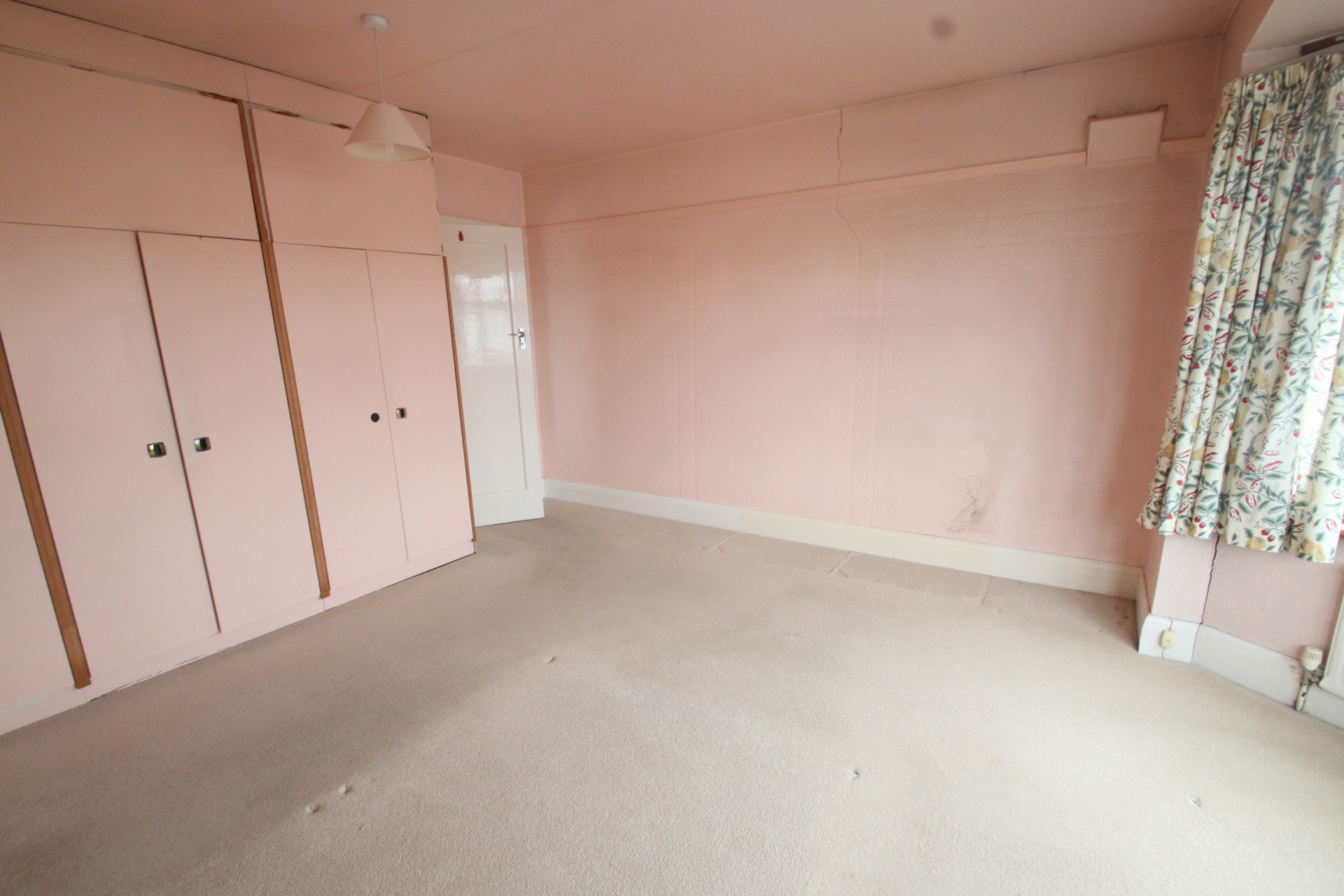 Property For Sale The Ridge, Orpington, BR6 4 Bedroom Detached
