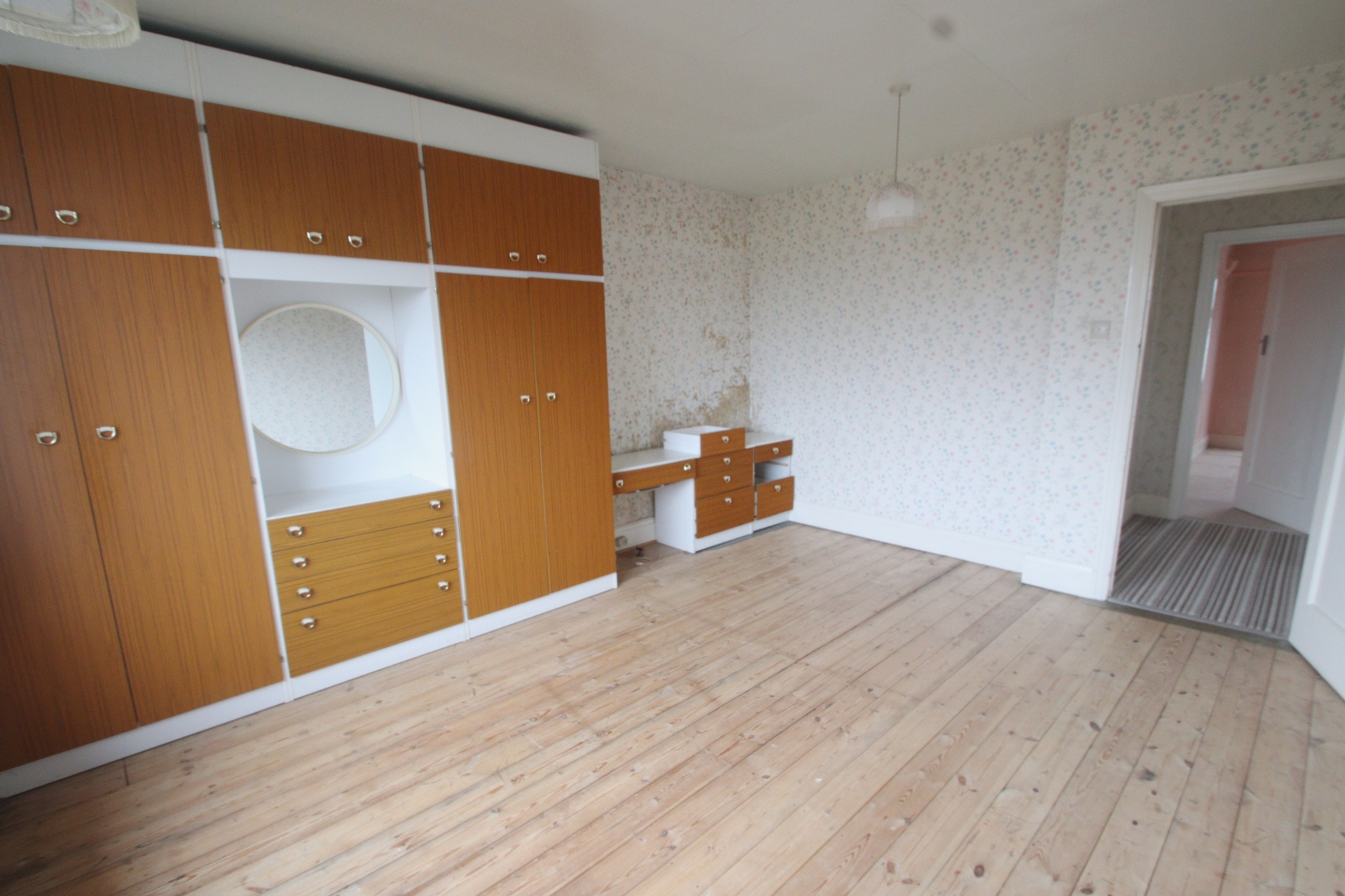 Property For Sale The Ridge, Orpington, BR6 4 Bedroom Detached