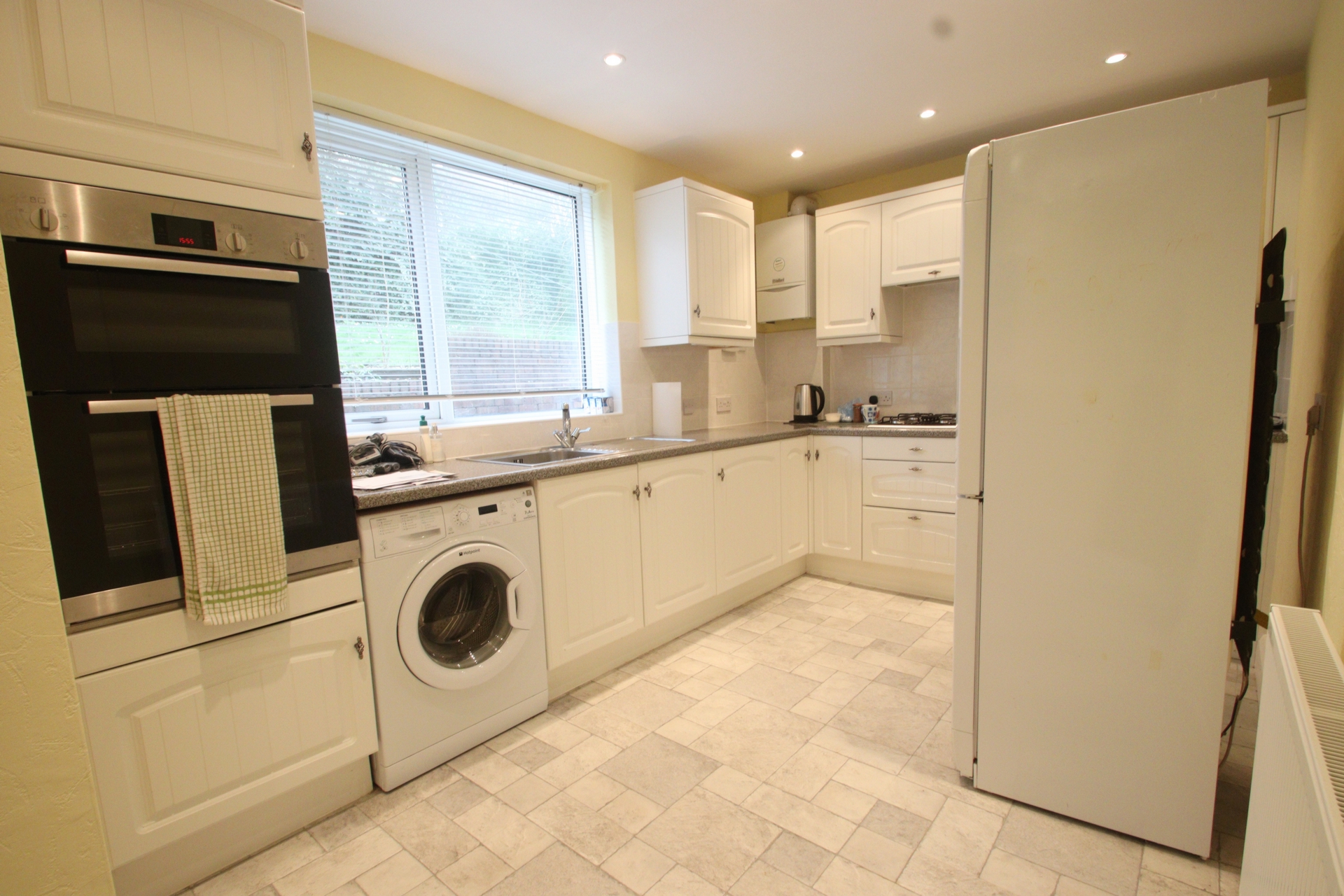 Property For Sale Thorndon Close, Orpington, BR5 3 Bedroom Semi