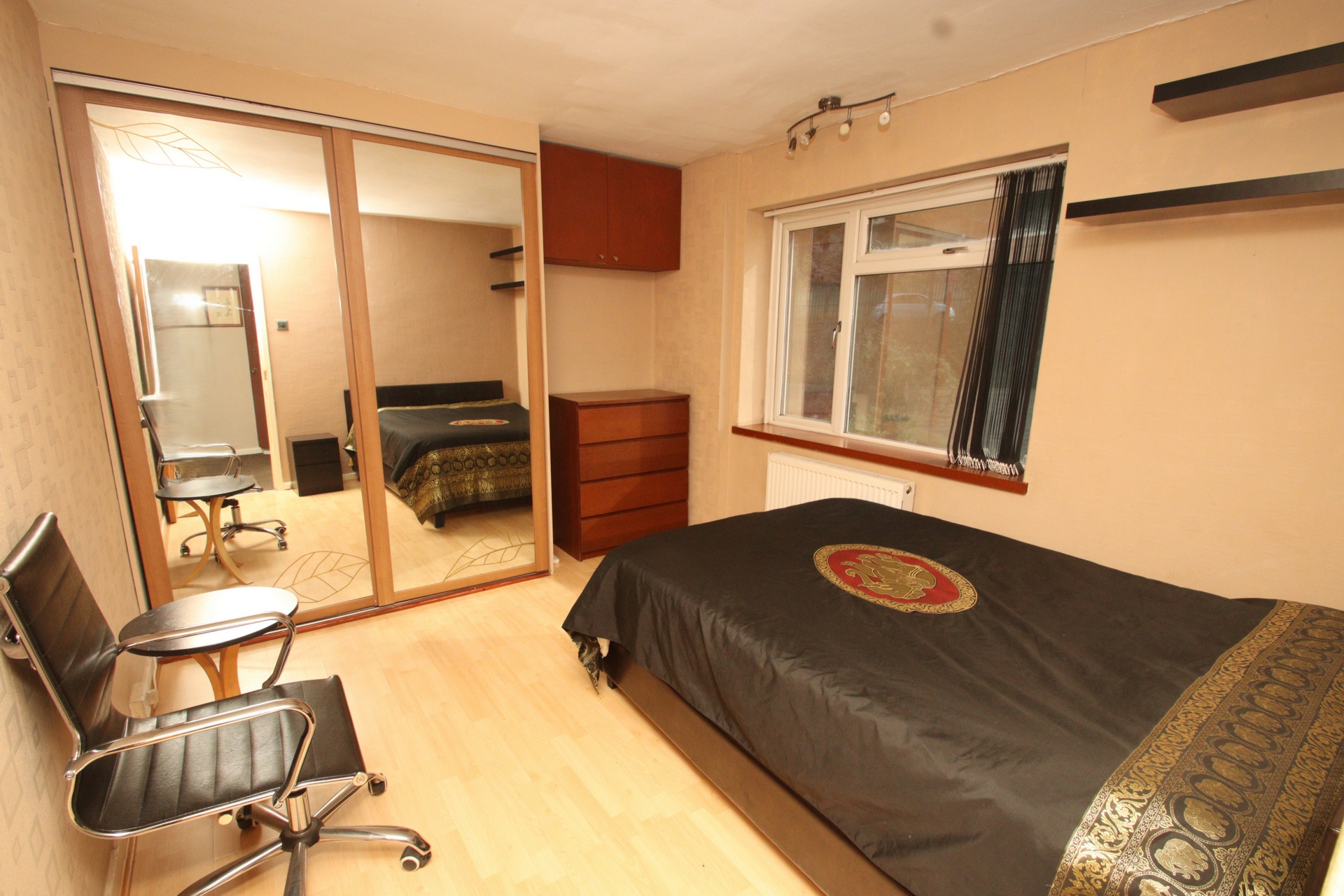 Photo 4