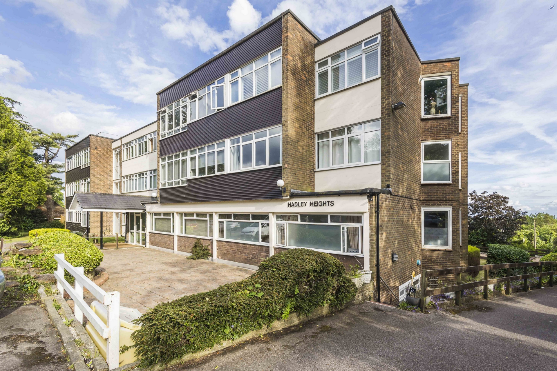 Hadley Road Hadleywood Barnet EN5