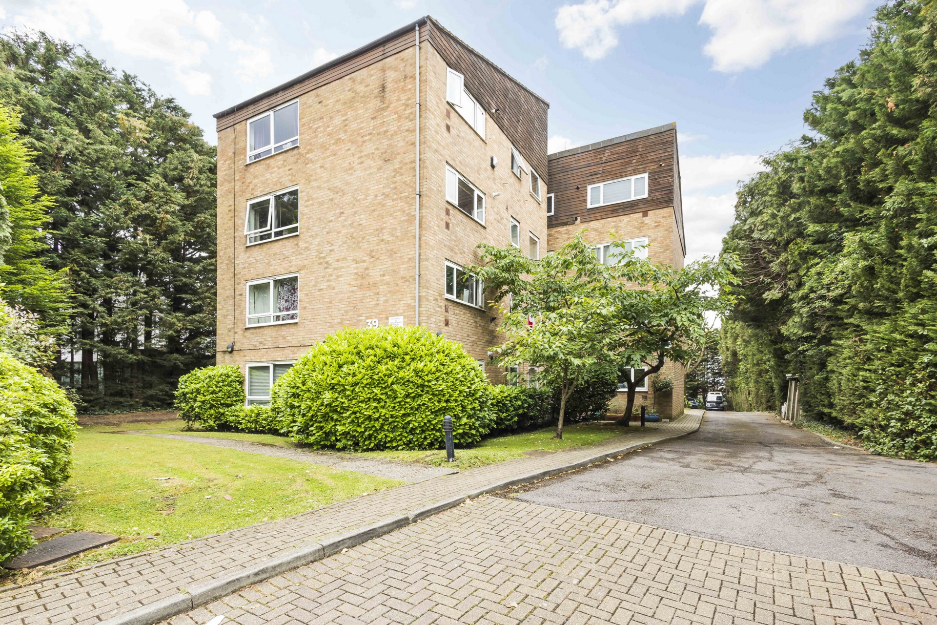 Sunningfield Road Hendon London NW4