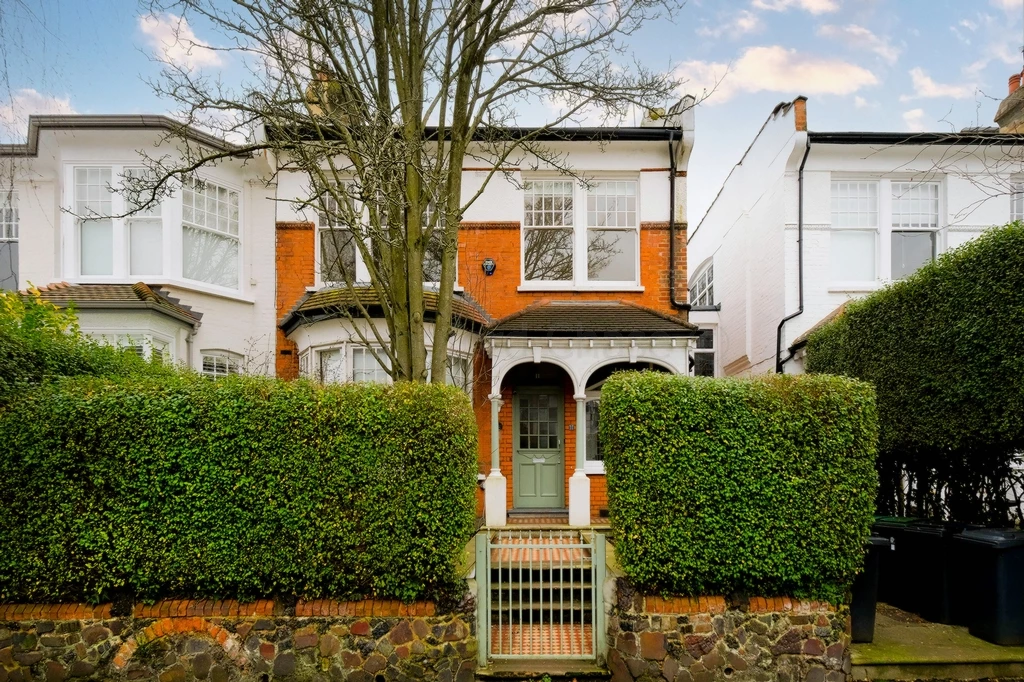 Elms Avenue Muswell Hill London N10