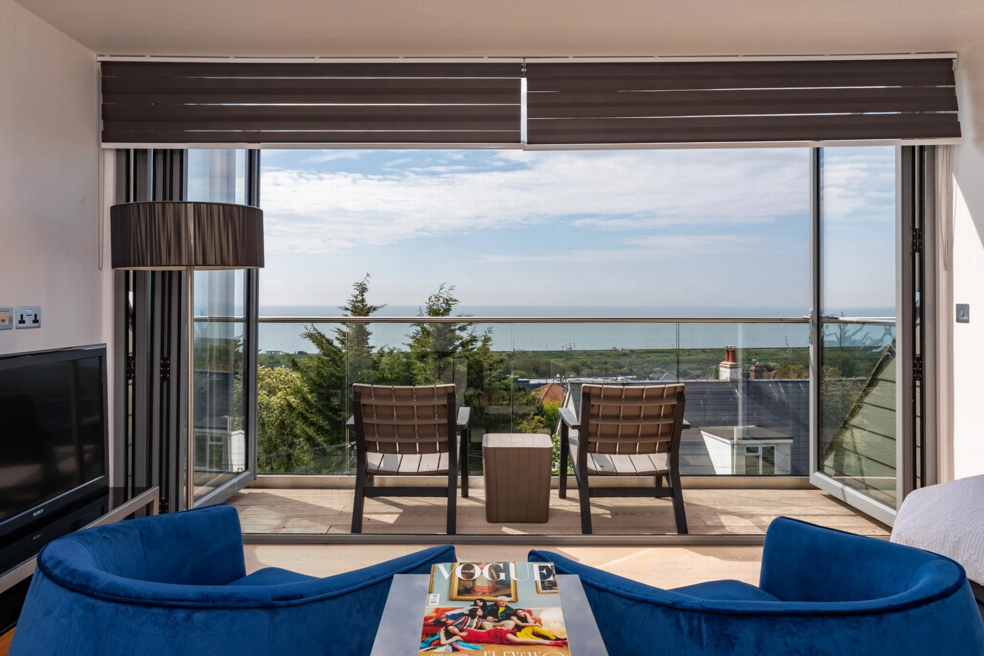 Bi-folds