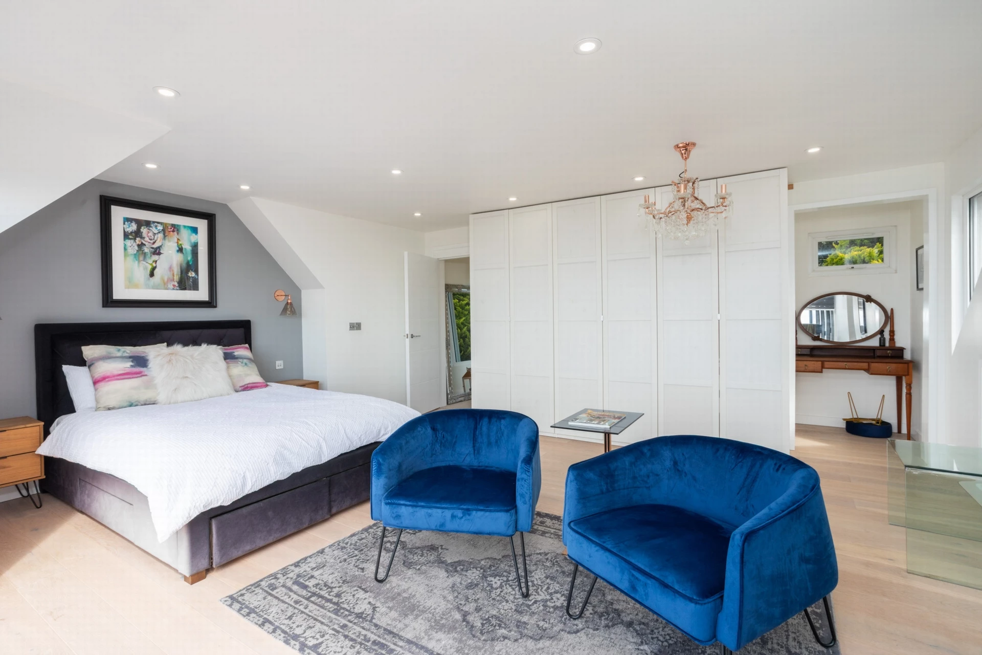 Principal bedroom