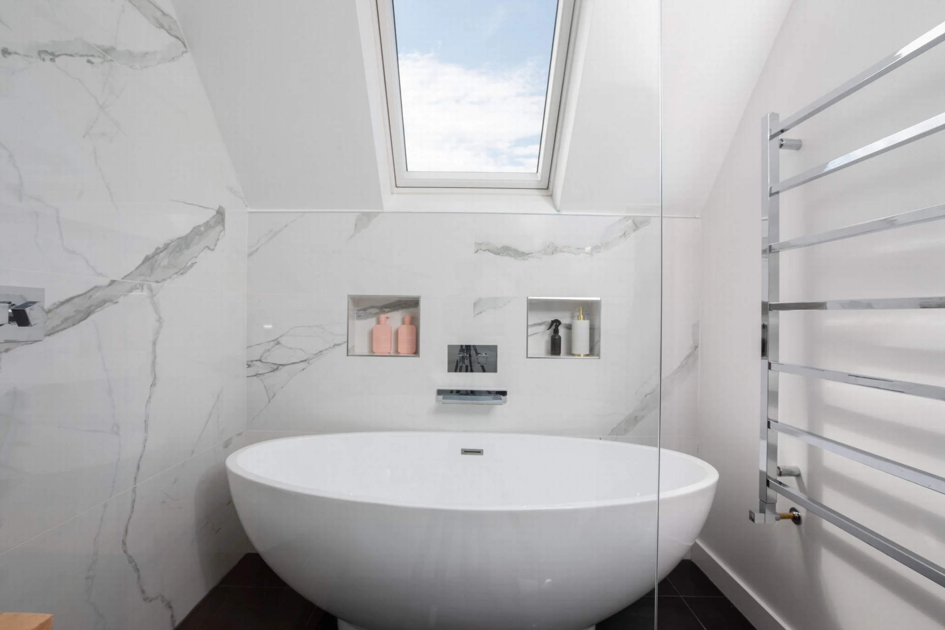 En-suite bathroom