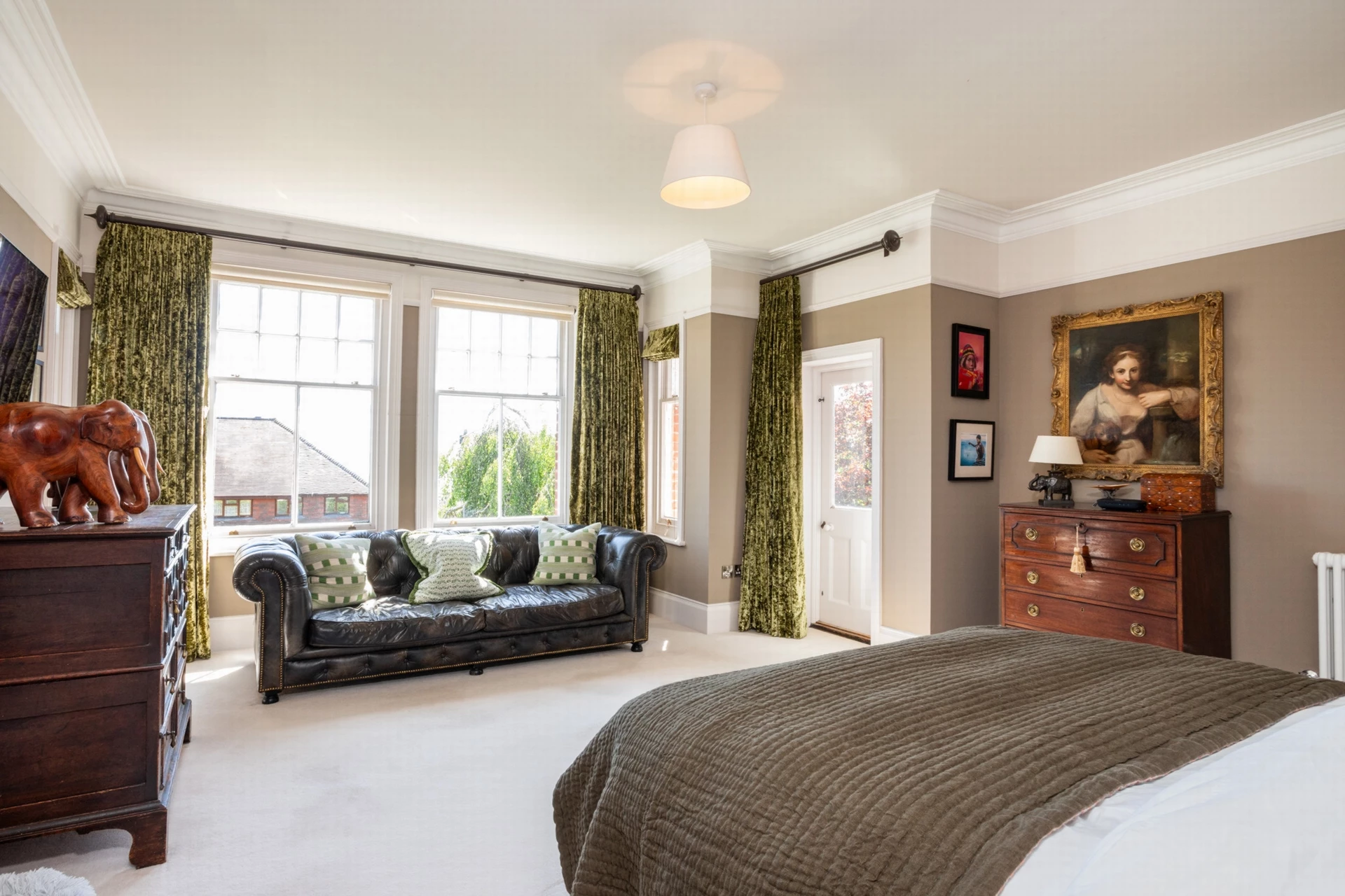 Principal bedroom