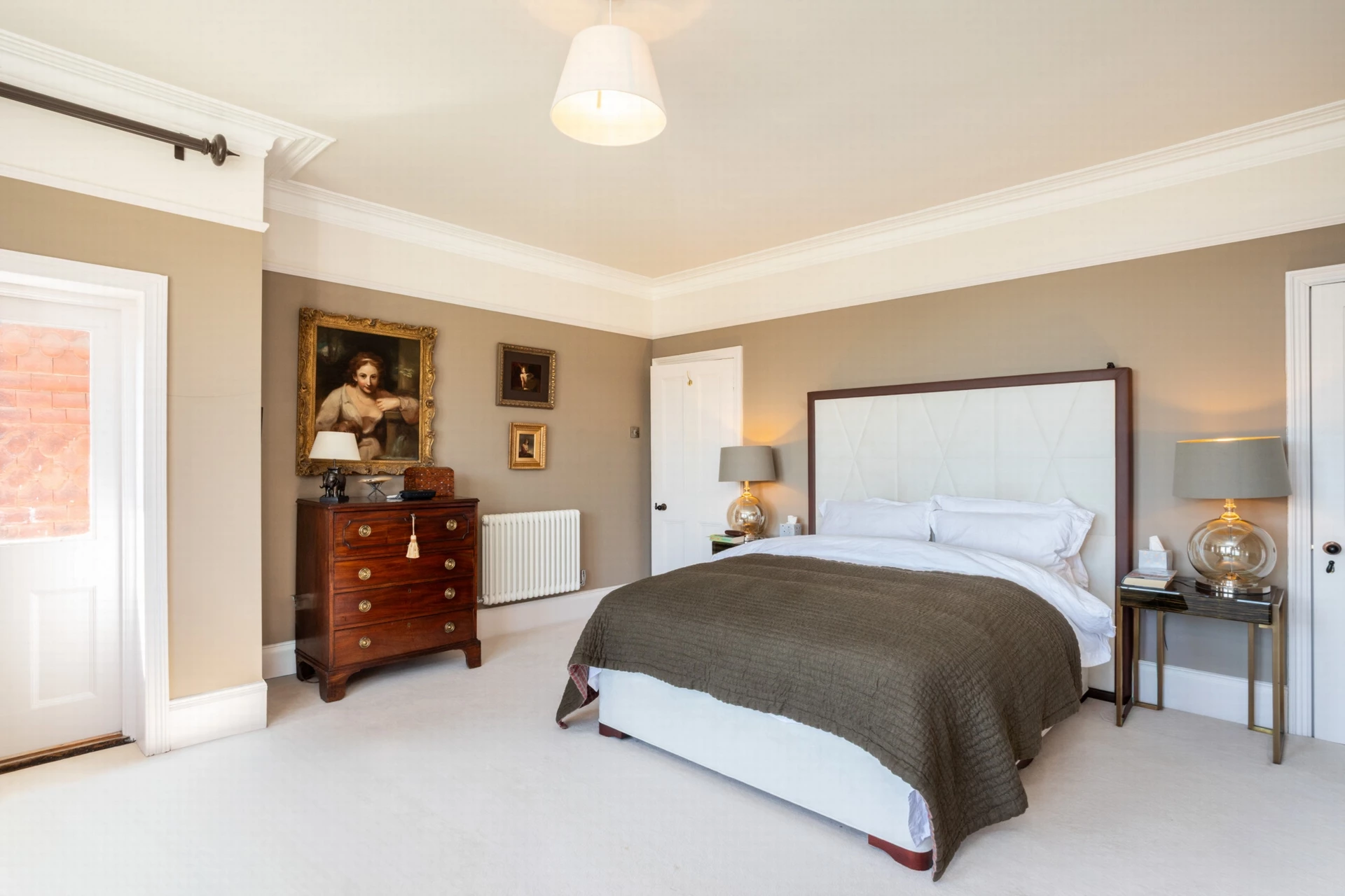Principal bedroom