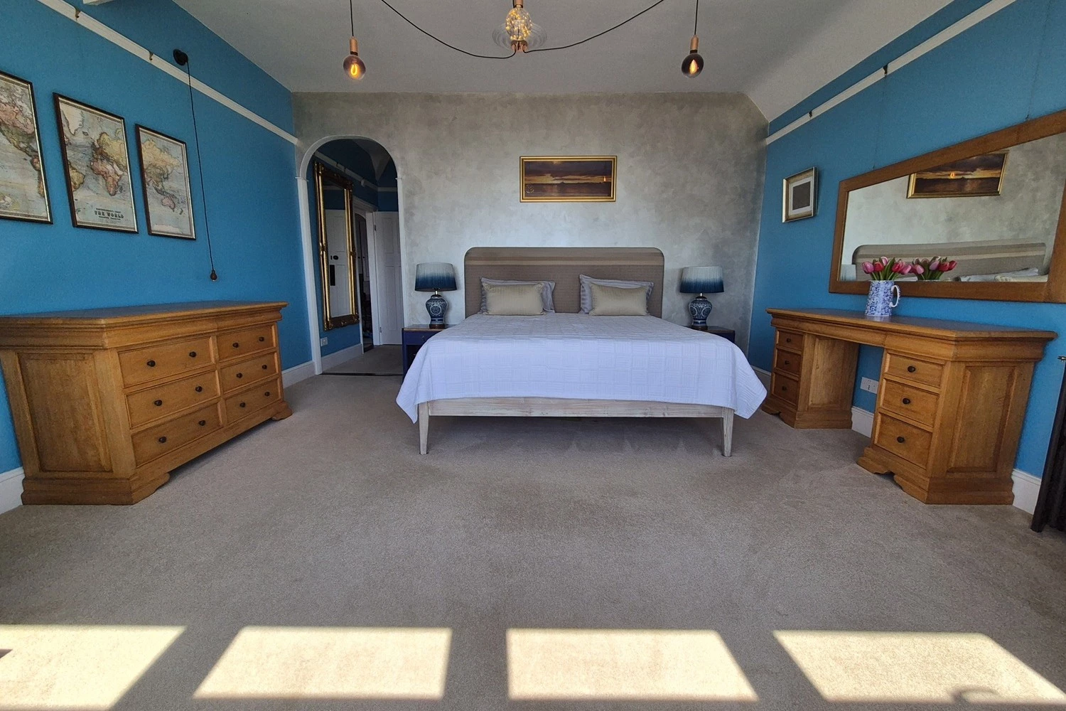 Principal bedroom