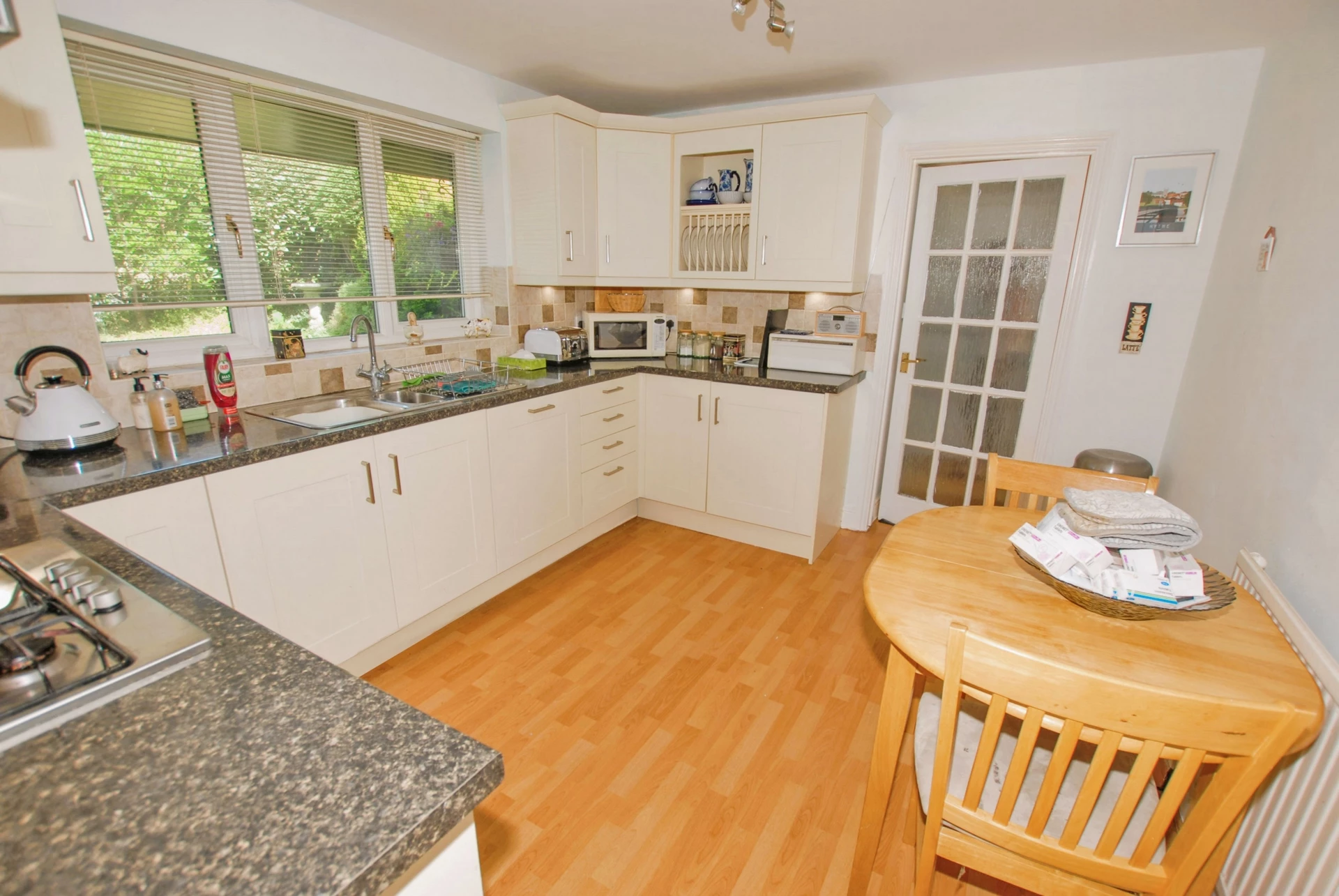 Kitchen/Breakfast rm