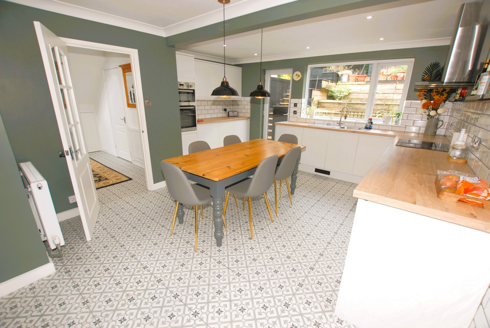 Kitchen/dining room