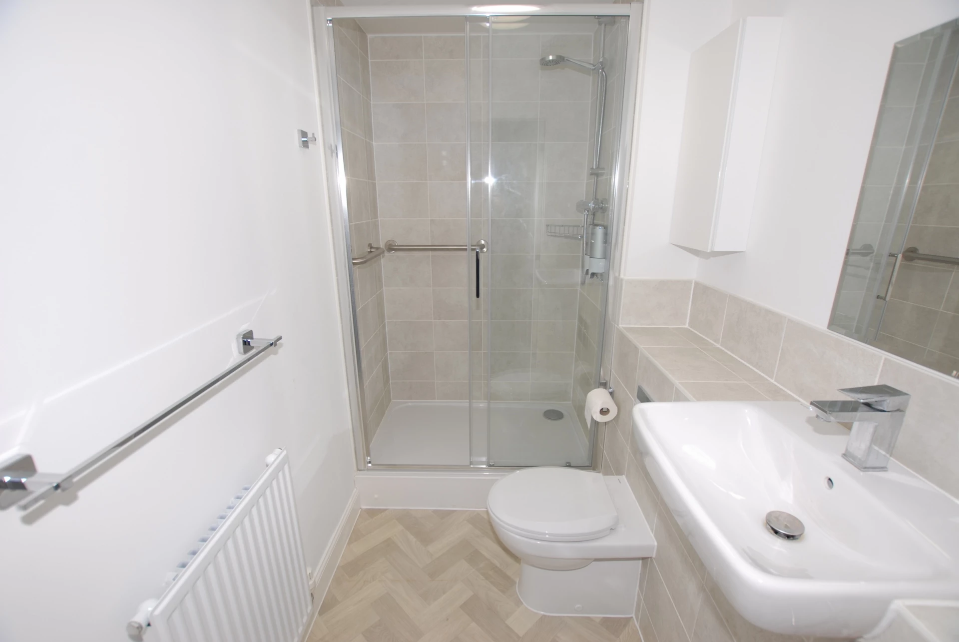 En-Suite Shower rm