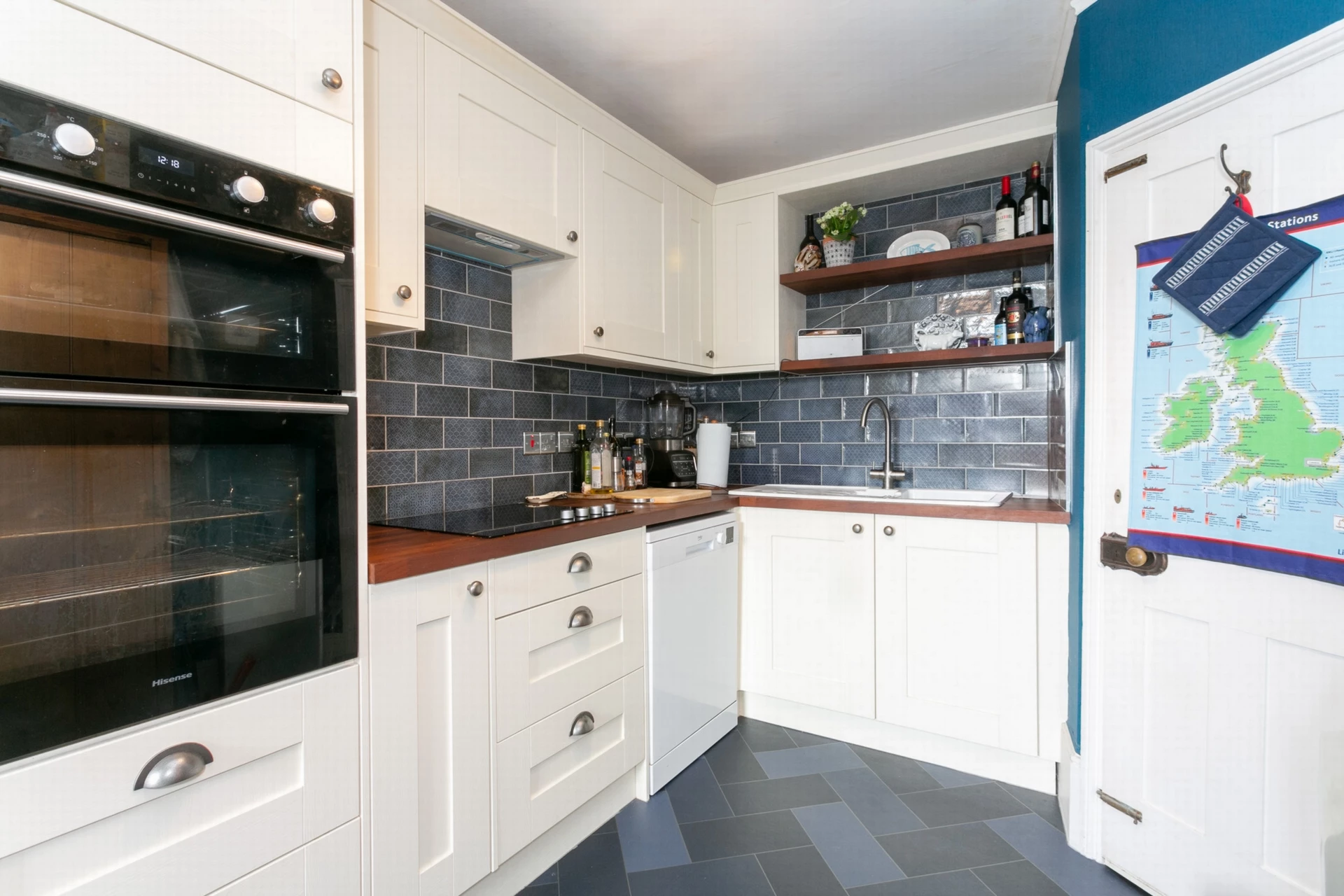 Kitchen/breakfast rm