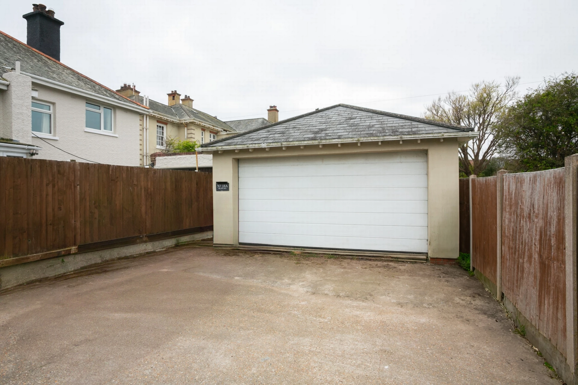 Detached garage