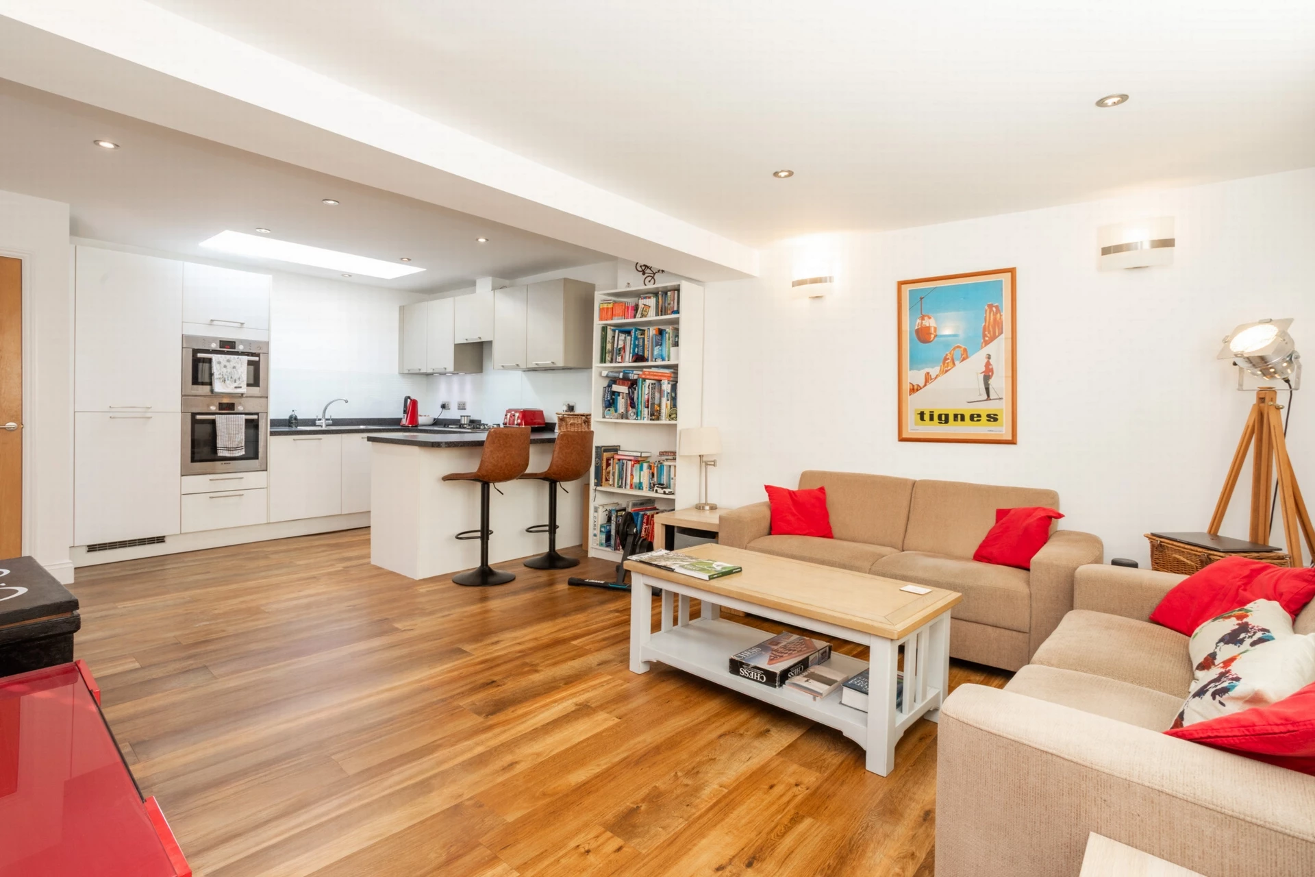 Kitchen/dining/living space