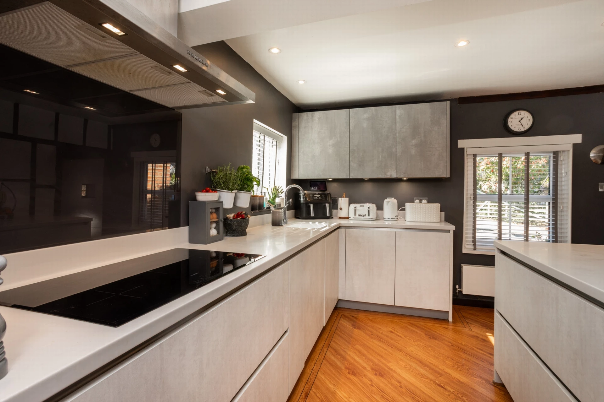 Kitchen/breakfast rm