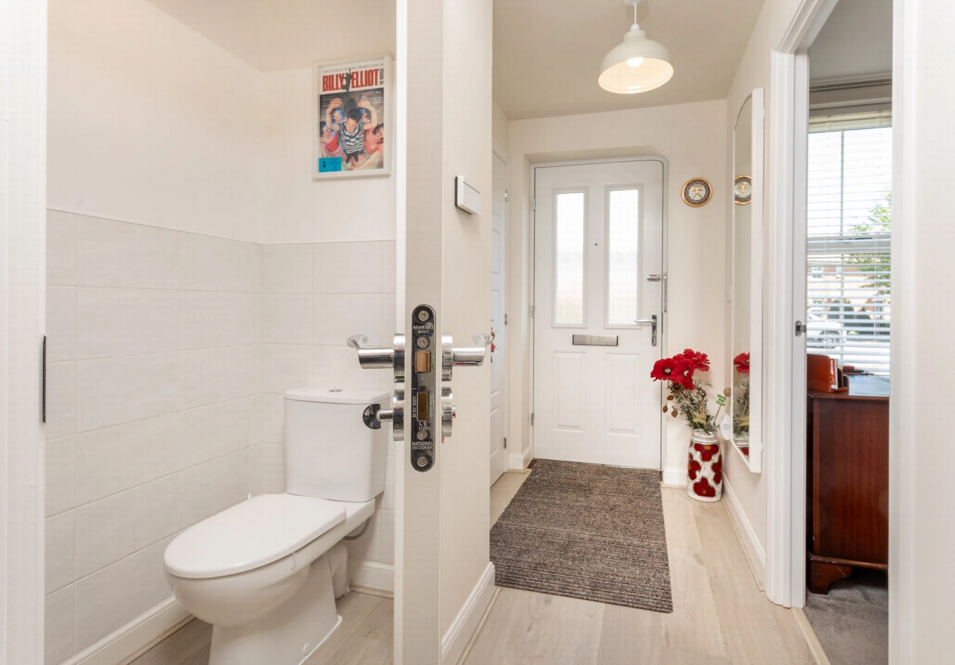 Entrance hall/WC