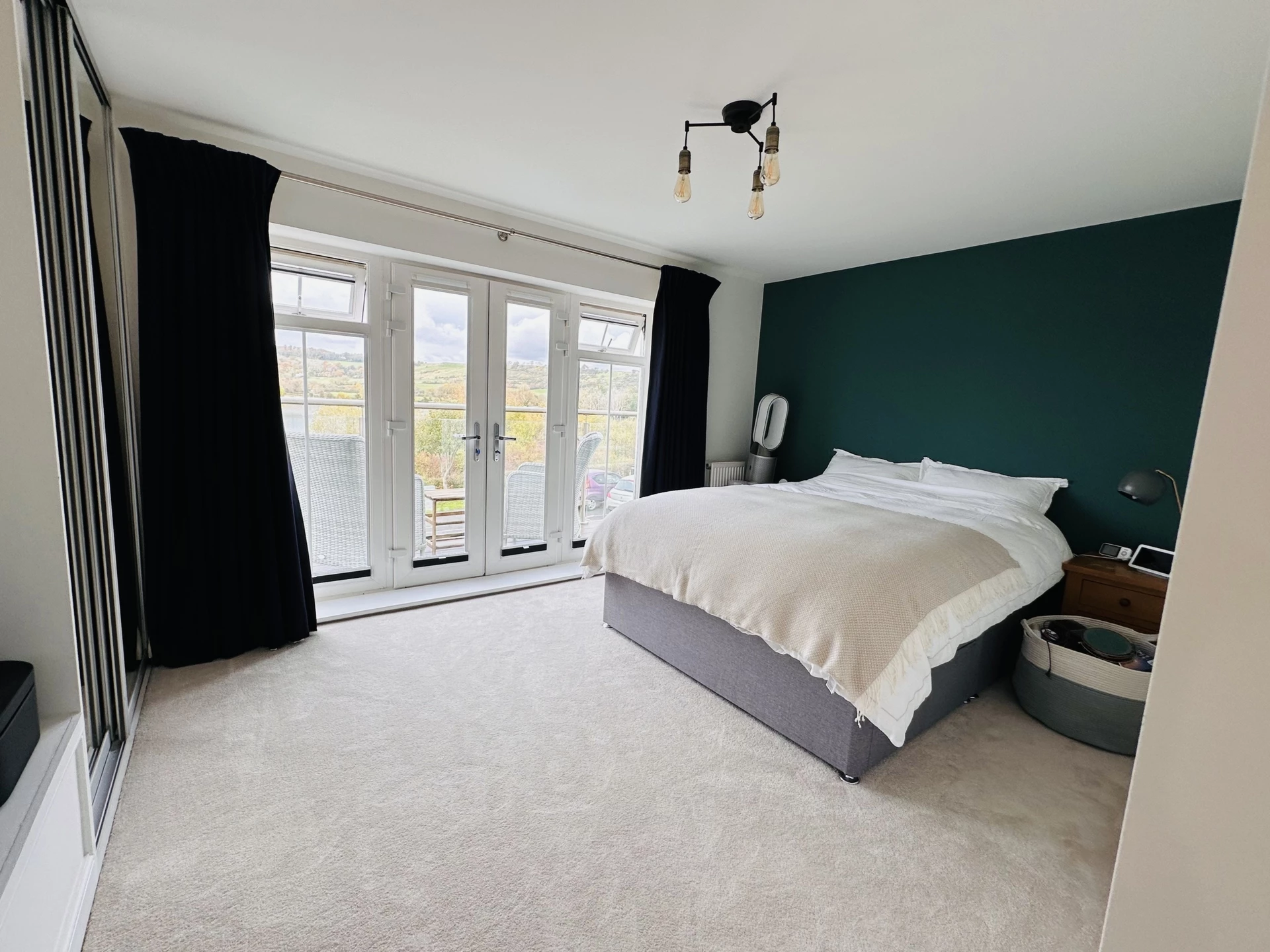 Principal bedroom