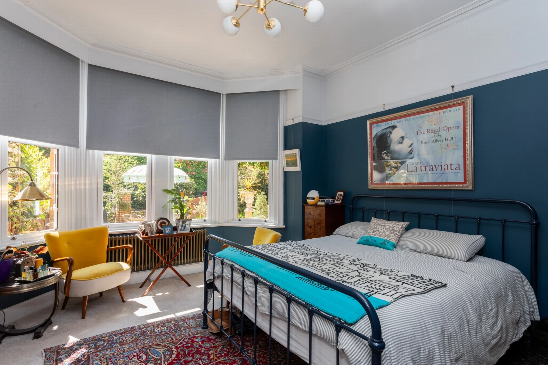 Principal bedroom