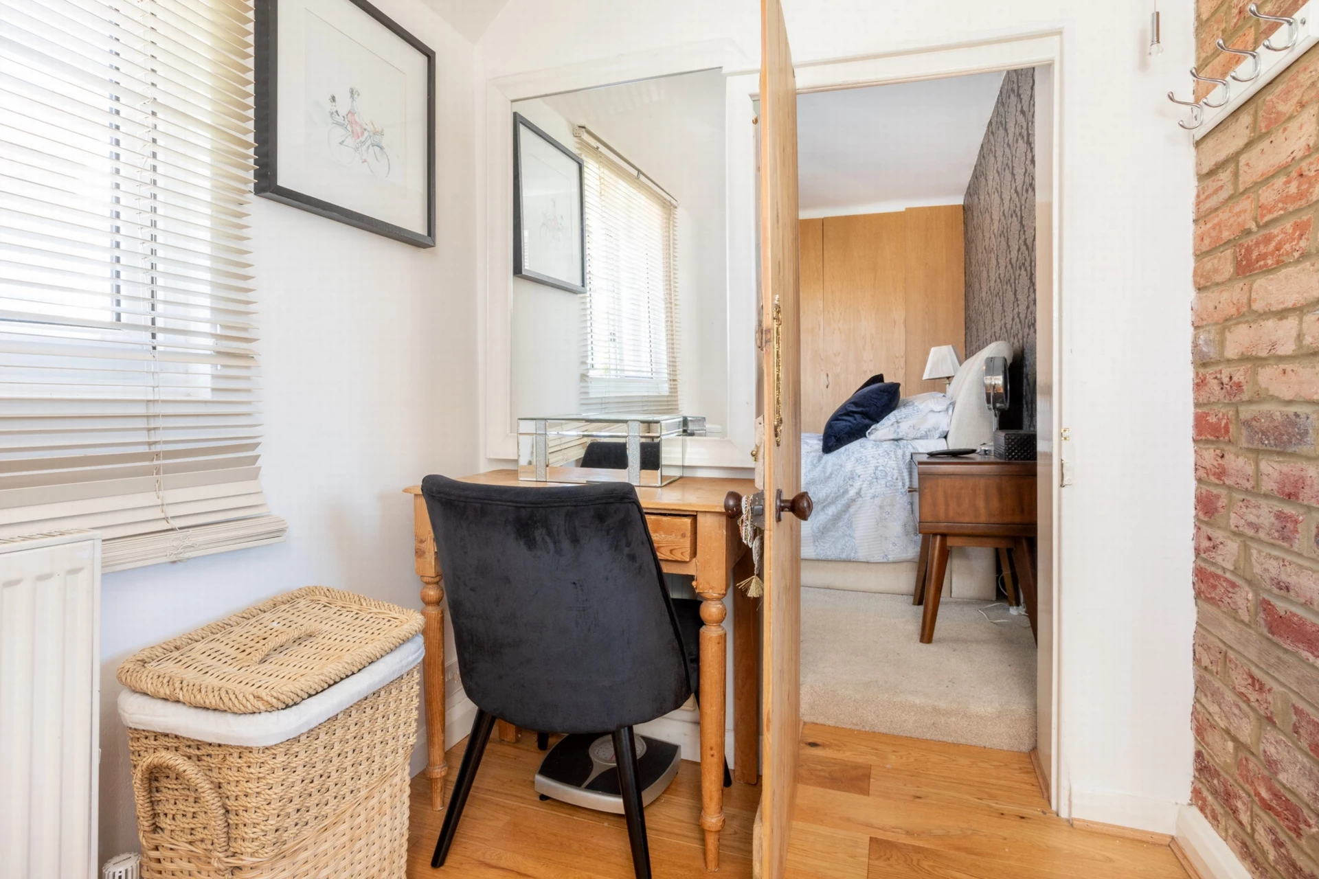 En-suite cloakroom