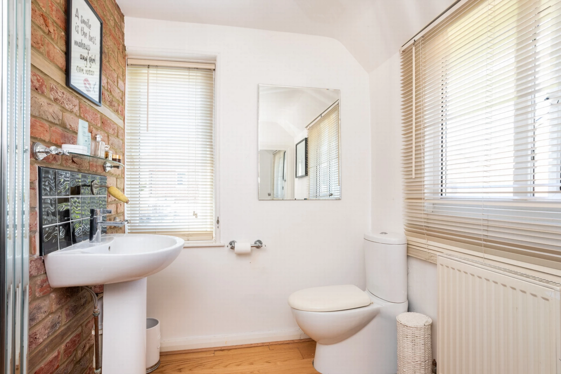 En-suite cloakroom