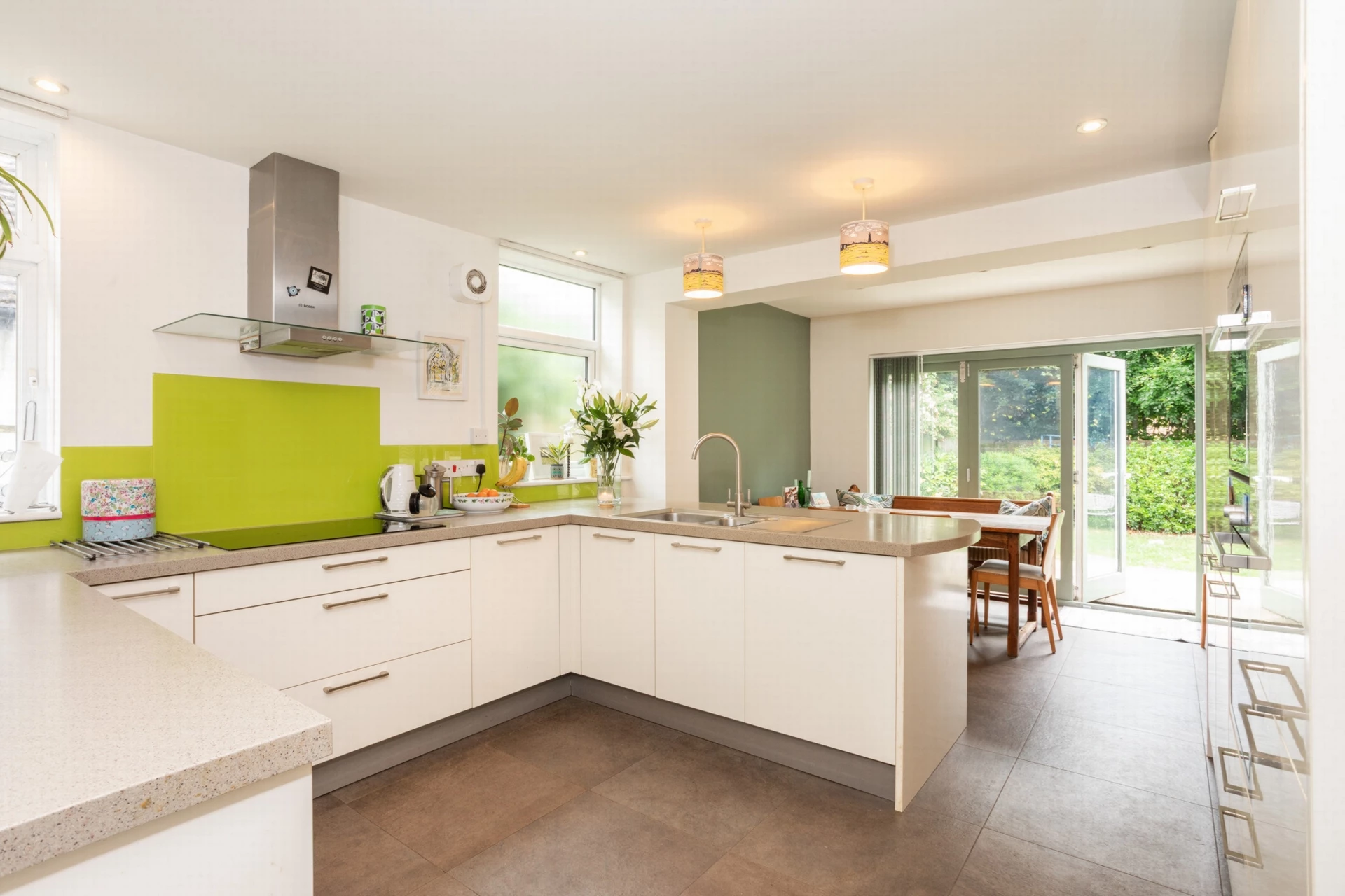Kitchen/dining